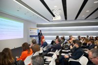 La Consejer&iacute;a presenta en Madrid las medidas para el impulso de la vivienda en las islas