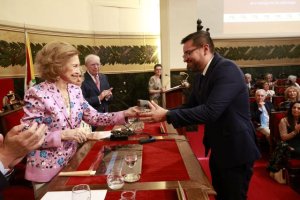 Nefrolog&iacute;a del Doctor Negr&iacute;n, reconocido a nivel nacional con uno de los premios &Iacute;&ntilde;igo &Aacute;lvarez de Toledo
