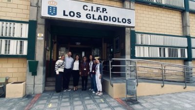 Una representaci&oacute;n de la Embajada de Estados Unidos en Espa&ntilde;a visita centros integrados de FP de Tenerife