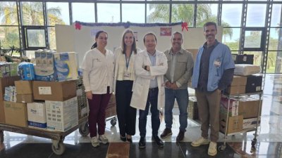 El Hospital Doctor Negr&iacute;n realiza un a&ntilde;o m&aacute;s su tradicional recogida de alimentos para C&aacute;ritas Diocesana de Canaria