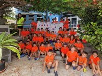 G&aacute;ldar: Los ni&ntilde;os y ni&ntilde;as del campus de verano de la U.D. Barrial, se han sumado a participar activamente en el proyecto Querid@ Abuel@