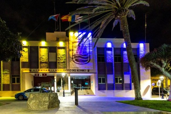 El Ayuntamiento de Puerto del Rosario envía una ayuda de 50.000 euros a Ucrania como muestra de respaldo y solidaridad