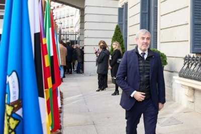 Clavijo defiende una &ldquo;actualizaci&oacute;n sosegada&rdquo; de la Constituci&oacute;n que incluya el REF y la ultraperiferia de Canarias