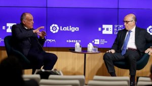 Tebas: "Los clubes espa&ntilde;oles valen un 30% m&aacute;s con la entrada de CVC"