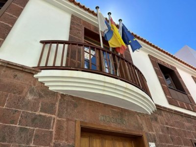 La Consejer&iacute;a de Presidencia adquiere mil microauriculares multimedia para el personal de Justicia