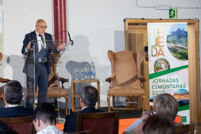 Antonio Morales aboga por un modelo integral de turismo sostenible para los municipios de monta&ntilde;a