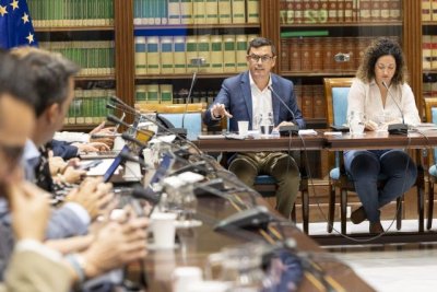 La Consejer&iacute;a convoca la Comisi&oacute;n Mixta de Afectados por la Ley de Costas para afrontar la situaci&oacute;n del litoral