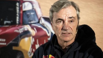Carlos Sainz: “Estoy un poco decepcionado con las normas del Dakar”