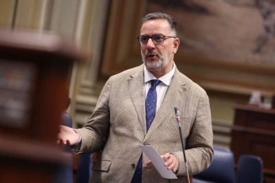 Poli Suárez defiende la solvencia y la capacidad de gestión económica de la Consejería de Educación y Deportes