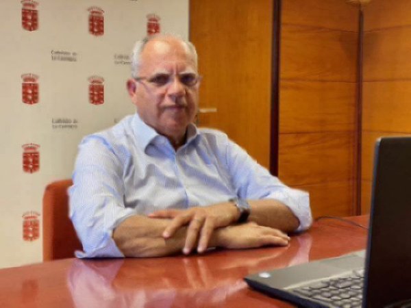 Artículo de opinión: &#039;Destruir las barreras&#039;, por Casimiro Curbelo
