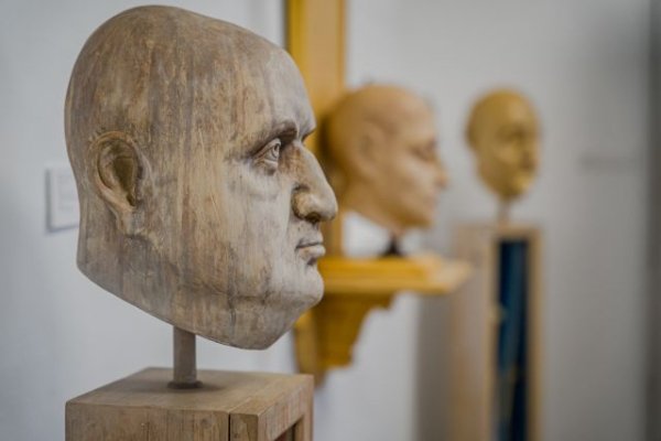 Román Hernández inaugura su exposición &#039;Poética de la razón&#039; en el Centro de Iniciativas y Turismo en Santa Cruz de Tenerife