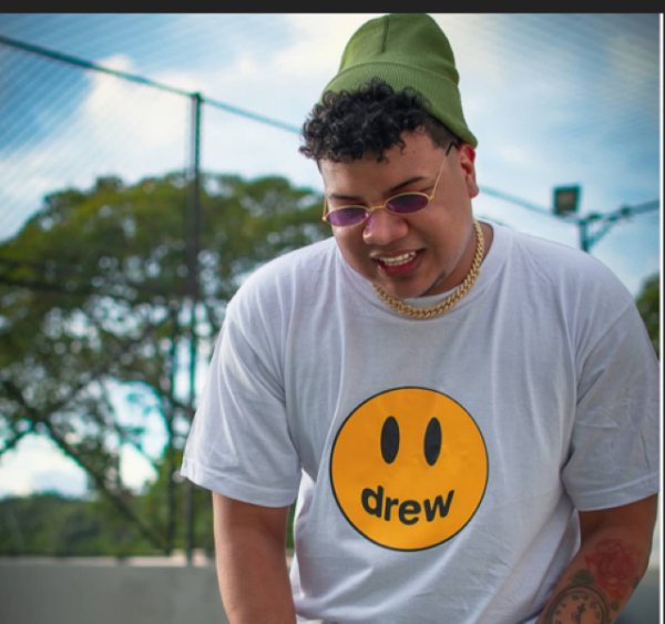 LarryOnly regresa con su segundo sencillo “Lunático&quot; (Vídeo)
