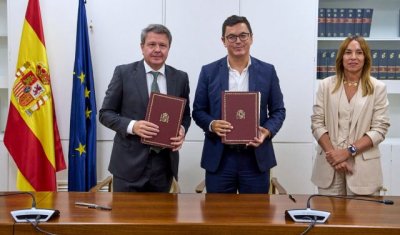 El Gobierno de Canarias firma la tercera adenda del Convenio de Carreteras 2018-2027