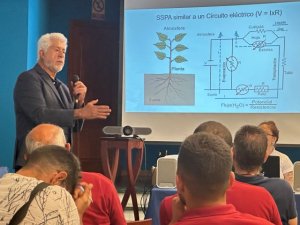El agua y la organizaci&oacute;n del sector para unir a los agricultores centran las primeras jornadas sobre la Cebolla Tradicional de G&aacute;ldar