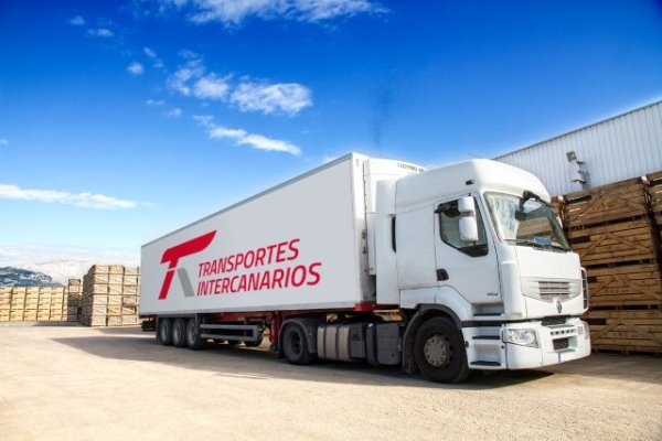 Bale&agrave;ria Canarias refuerza su liderazgo log&iacute;stico en el archipi&eacute;lago con la compra de Transportes Intercanarios