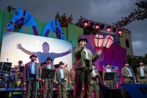 Gáldar: El grupo Tigaray deja su sello en la Plaza de Santiago para concluir la Semana del Folclore