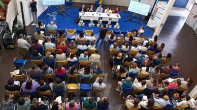 Canarias analiza el papel de la educaci&oacute;n en el desarrollo del aprendizaje de servicios