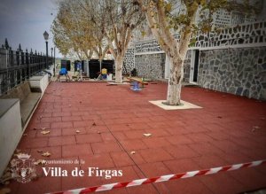 Firgas: Comienza la rehabilitaci&oacute;n del parque infantil del casco