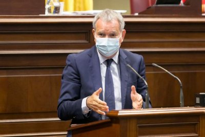 Franquis destaca la rebaja de la deuda en trecientos millones de los mil que había
