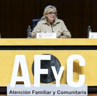 Esther Monz&oacute;n asiste al acto homenaje de 38 nuevos especialistas en Medicina y Enfermer&iacute;a Familiar y Comunitaria