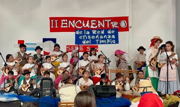 La Red de Enseñanza del Timple reunió a 400 estudiantes grancanarios en torno a la música y el patrimonio