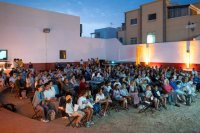 Tras reunir a 400 personas en Playa Honda el cine ambulante de verano llega a Famara