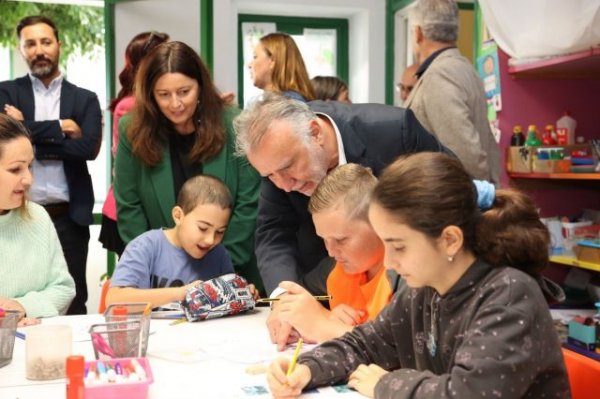 Torres subraya la importancia de la educación infantil gratuita de 0 a 3 años y del modelo integrador de las islas