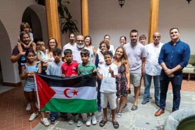 Santa Brígida recibe a los niños saharauis de vacaciones en el municipio