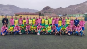 Emocionante Torneo de Fútbol en Barrial: Veteranos Barrial vs. Veteranos del Gáldar