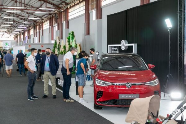 La quinta edición de Movelec abre sus puertas con gran afluencia de visitantes