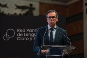 El Gobierno de Canarias presenta el Proyecto Entender en la Real Academia Espa&ntilde;ola