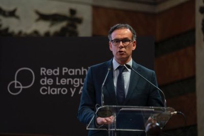 El Gobierno de Canarias presenta el Proyecto Entender en la Real Academia Espa&ntilde;ola