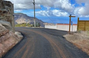 G&aacute;ldar: Asfaltada la calle Mam&aacute; Felipa hasta Lucena, en Caideros, incluida en el Plan de median&iacute;as