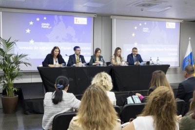 Turismo asesora a los ayuntamientos y cabildos para gestionar los Planes de Sostenibilidad Tur&iacute;stica