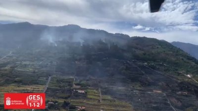 El operativo de extinci&oacute;n centra sus esfuerzos en contener el fuego en los focos donde se ha reactivado el incendio