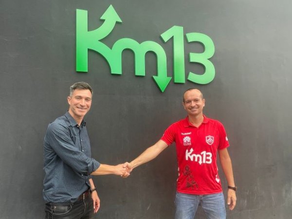 Estaciones de Servicio Km13 seguirá apoyando al Balonmano Gáldar