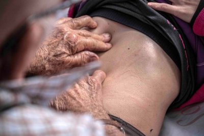 Un documental rescata el papel de las mujeres en las pr&aacute;cticas de sanaci&oacute;n