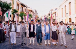 La Villa de Moya realiza la tradicional romería- ofrenda a la Virgen del Pino