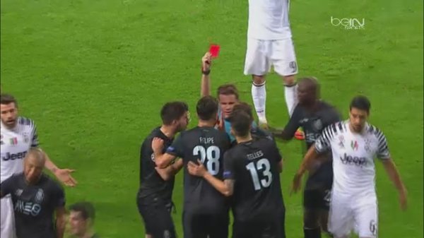 El colegiado alemán Felix Brych dirigirá el España-Suecia
