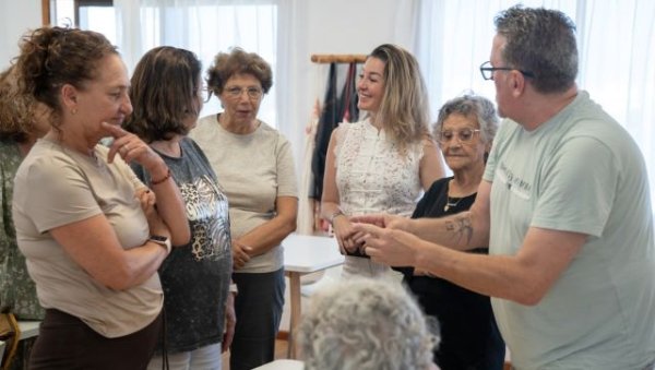 Bienestar Social involucra a las personas mayores en la defensa y difusi&oacute;n de la indumentaria tradicional canaria