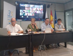 Primera reunión de Poli Suárez con el Consejo Escolar de Canarias