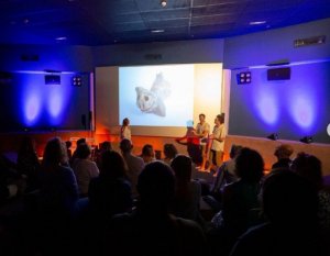 Cueva Pintada se suma a una Navidad de sonrisas con una nueva propuesta de teatro improvisado
