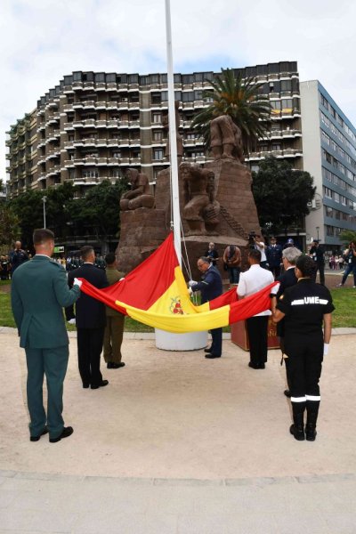La plaza de España de Las Palmas de Gran Canaria fue escenario de los principales actos organizados con motivo de la Fiesta Nacional