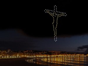 Drones como alternativa a la pirotecnia para iluminar los cielos de Canarias