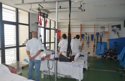 La unidad de Lesionados Medulares del Insular recuerda que hay que tener precaución con las zambullidas