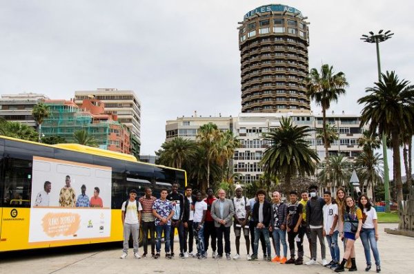 Guaguas Municipales combate el racismo y la xenofobia con la campaña Sueños Despiertos, impulsada por la Fundación Adsis