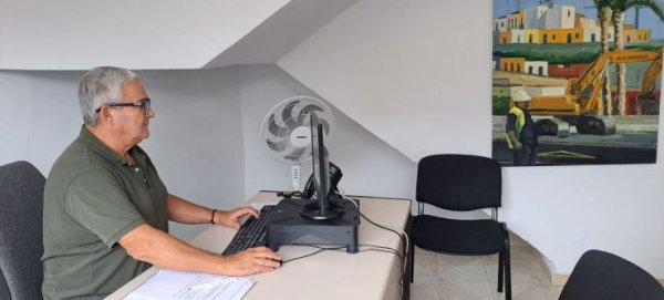 Guía: El concejal de Obras, Juan Jiménez, aclara el estado actual del proyecto de la Plaza de La Dehesa