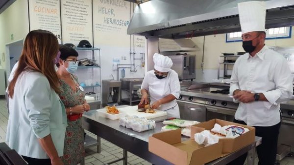 Una decena de centros de FP recauda unos 11.000 euros para las personas afectadas por el volcán de La Palma
