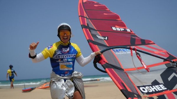 Windsurf: Blanca Alabau se despide de Fuerteventura con una victoria, dos terceros puestos y una reacci&oacute;n de car&aacute;cter