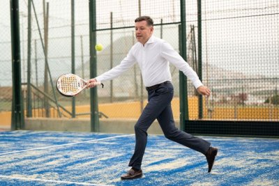 Gáldar estrena las dos pistas de pádel rehabilitadas de la Ciudad Deportiva Venancio Monzón